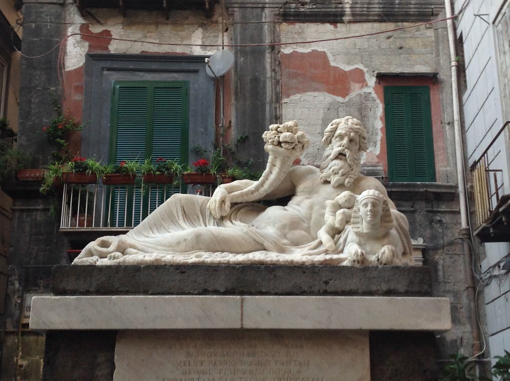 Casa San Marcellino Lägenhet Neapel Exteriör bild